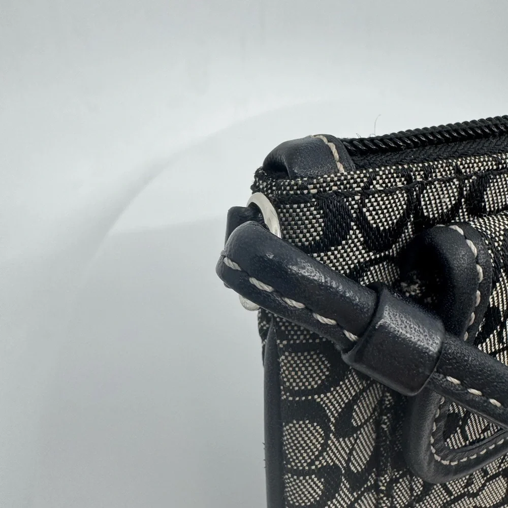 Coach Vintage Soho Black Mini Signature wristlet in EUC